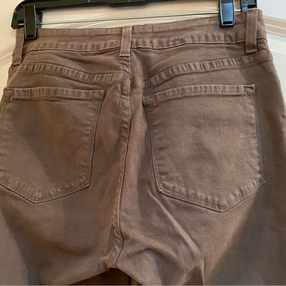 Brown NYDJ jeans w/ stretch - Size 6 - Picture 5 of 5